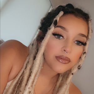 Meet your Posher, Johnnie